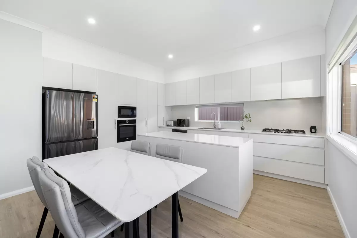 4 Alfred Street, Croydon Leased by Rich & Oliva - image 7