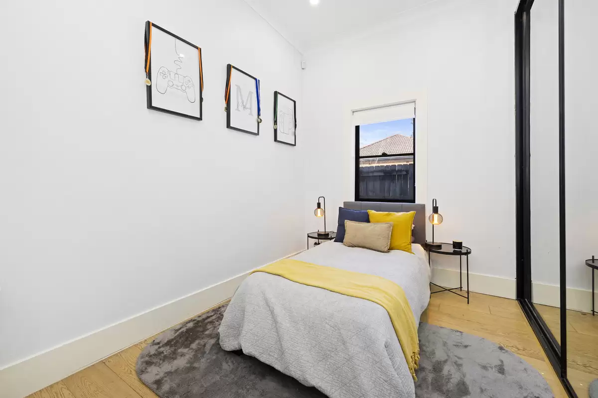 70 Thomas Street, Croydon Sold by Rich & Oliva - image 4