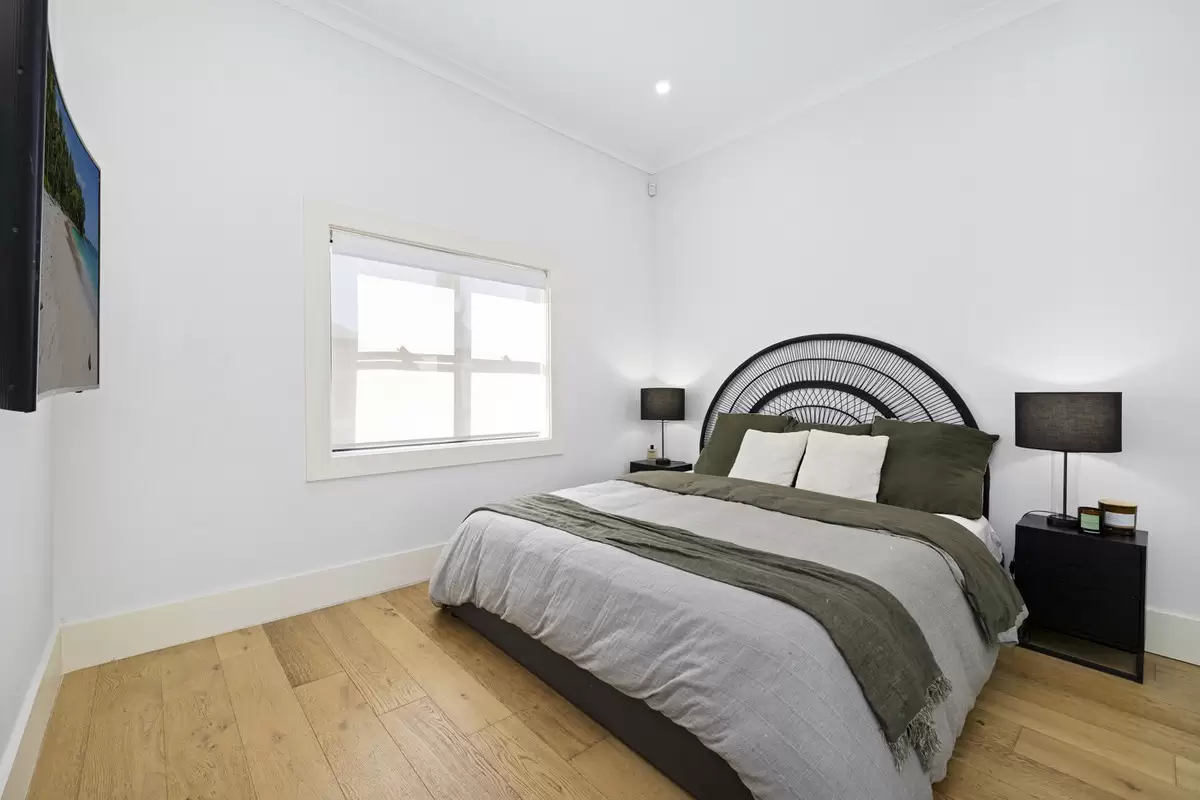 70 Thomas Street, Croydon Sold by Rich & Oliva - image 3