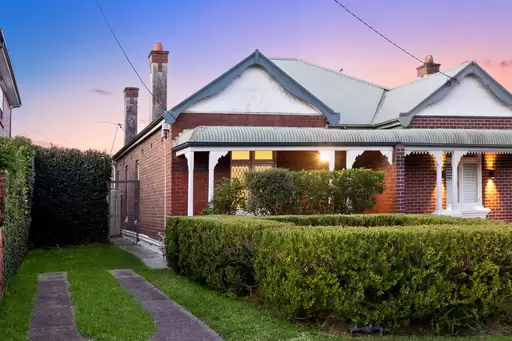 4 Queen Street, Croydon Park Leased by Rich & Oliva