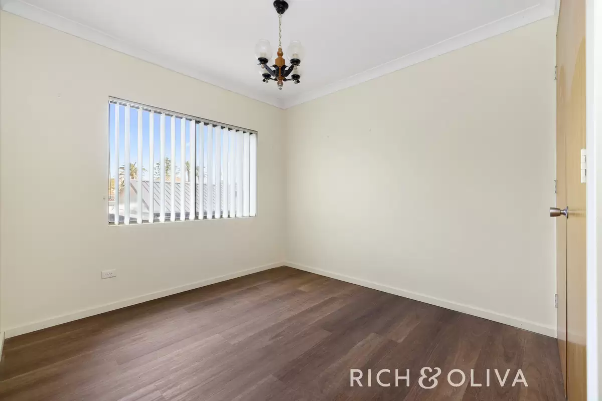 1/30 Sixth Avenue, Campsie Leased by Rich & Oliva - image 7