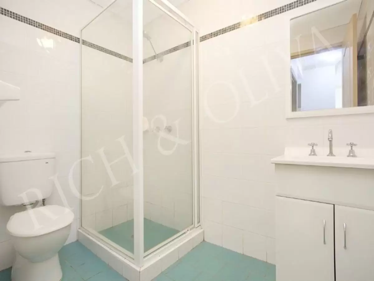 8/31 Gordon Street, Burwood Leased by Rich & Oliva - image 5