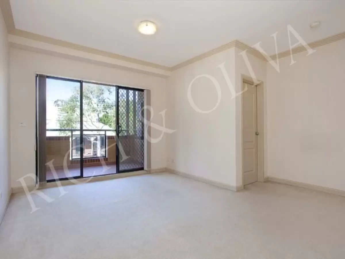 8/31 Gordon Street, Burwood Leased by Rich & Oliva - image 3