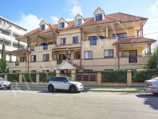 8/31 Gordon Street, Burwood Leased by Rich & Oliva