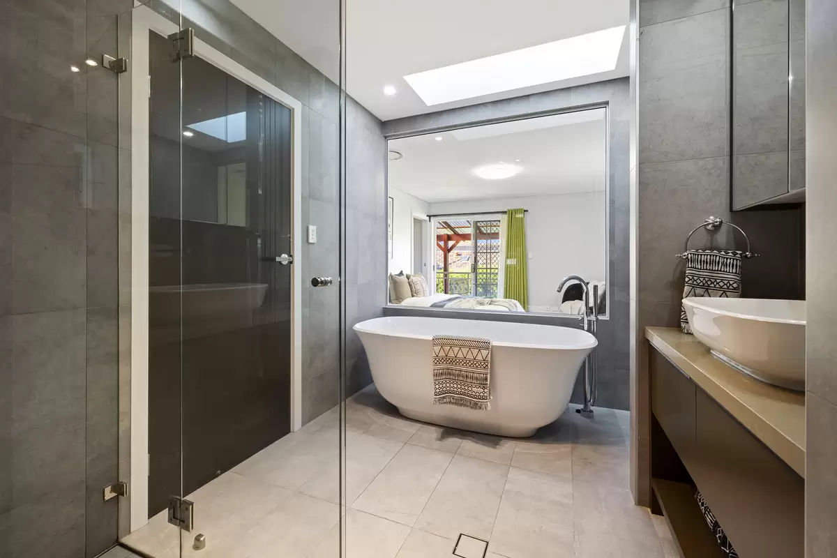 46 Austin Avenue, Croydon Sold by Rich & Oliva - image 22