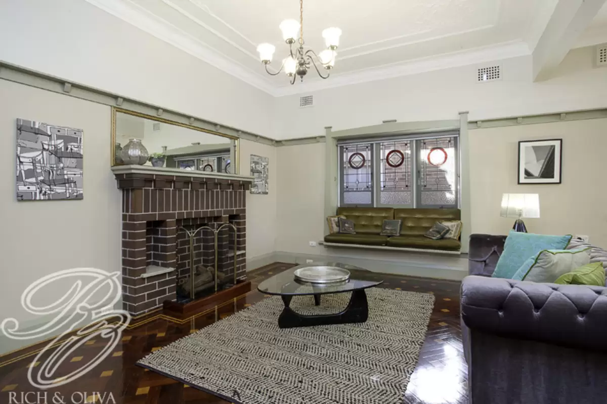 31 Eccles Avenue, Ashfield Sold by Rich & Oliva - image 3