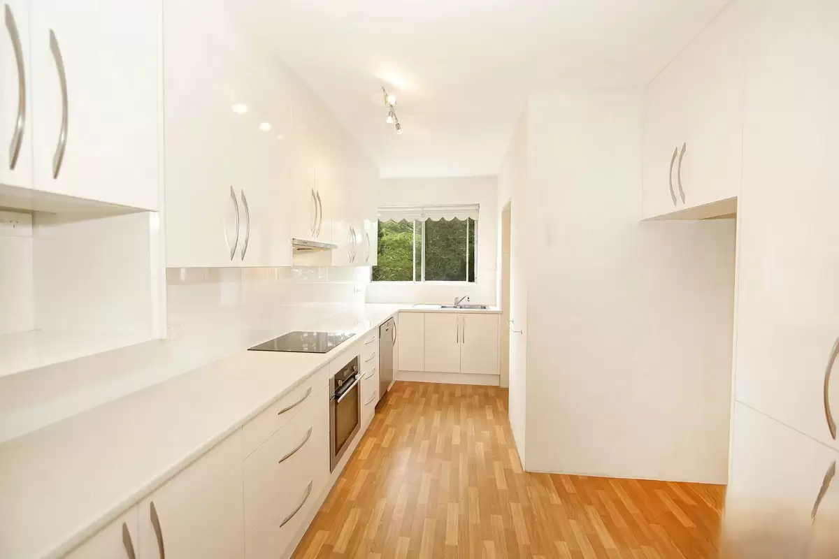 15/8-12 Hunter Street, Lewisham Leased by Rich & Oliva - image 4