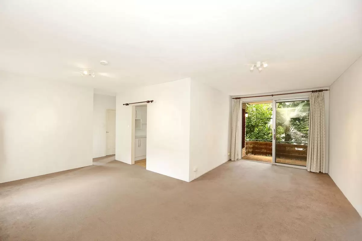 15/8-12 Hunter Street, Lewisham Leased by Rich & Oliva - image 3
