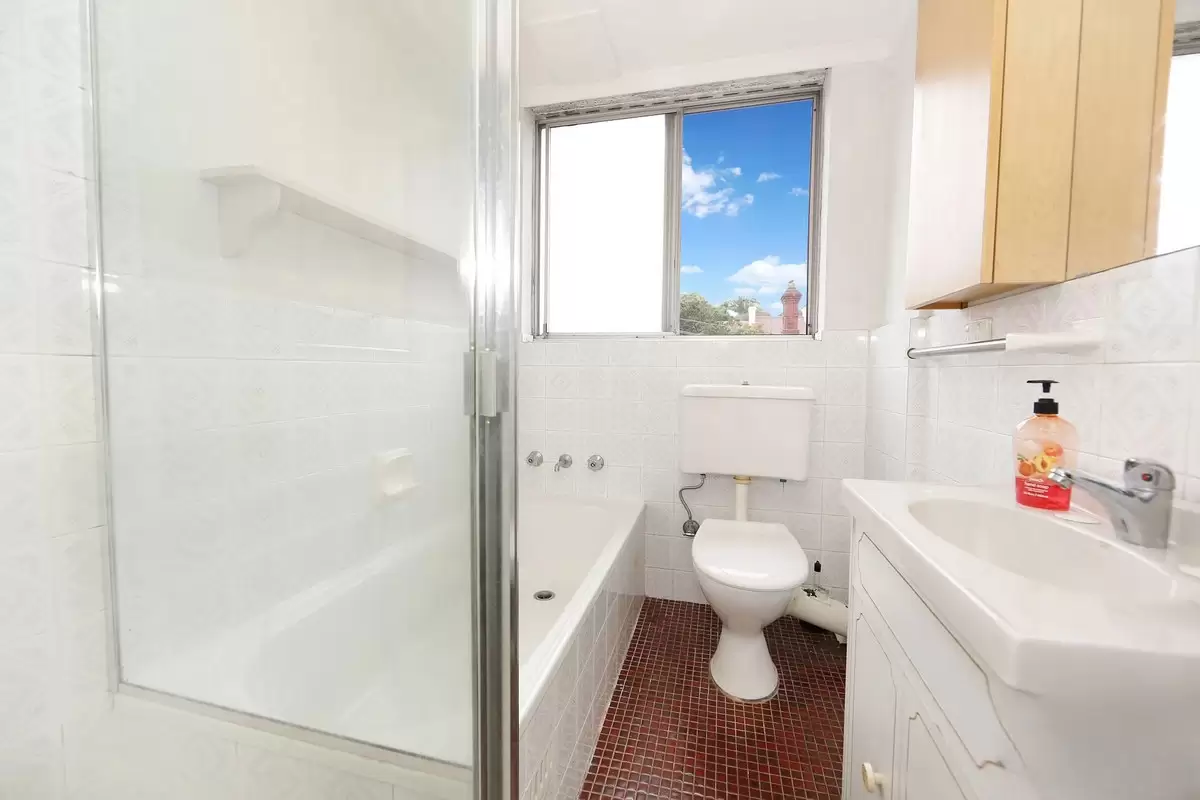 15/8-12 Hunter Street, Lewisham Leased by Rich & Oliva - image 6