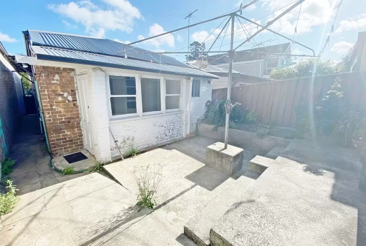 102 Albany Street, Stanmore Leased by Rich & Oliva - image 9
