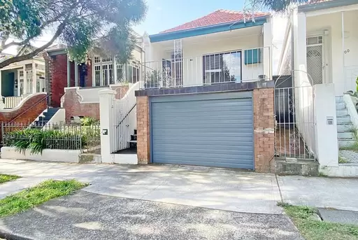 102 Albany Street, Stanmore Leased by Rich & Oliva