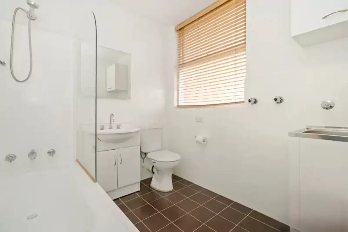 6/3A Gower Street, Summer Hill Leased by Rich & Oliva - image 6
