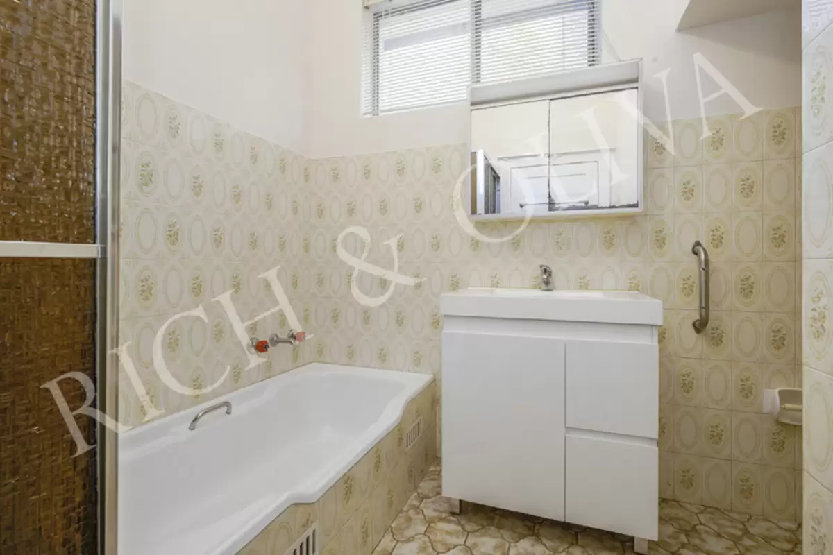 1 Checkley Street, Abbotsford Leased by Rich & Oliva - image 8