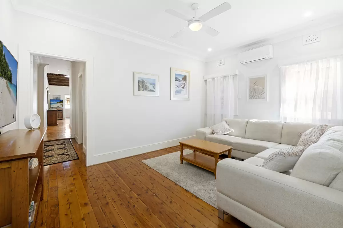 12 Gala Avenue, Croydon Sold by Rich & Oliva - image 5