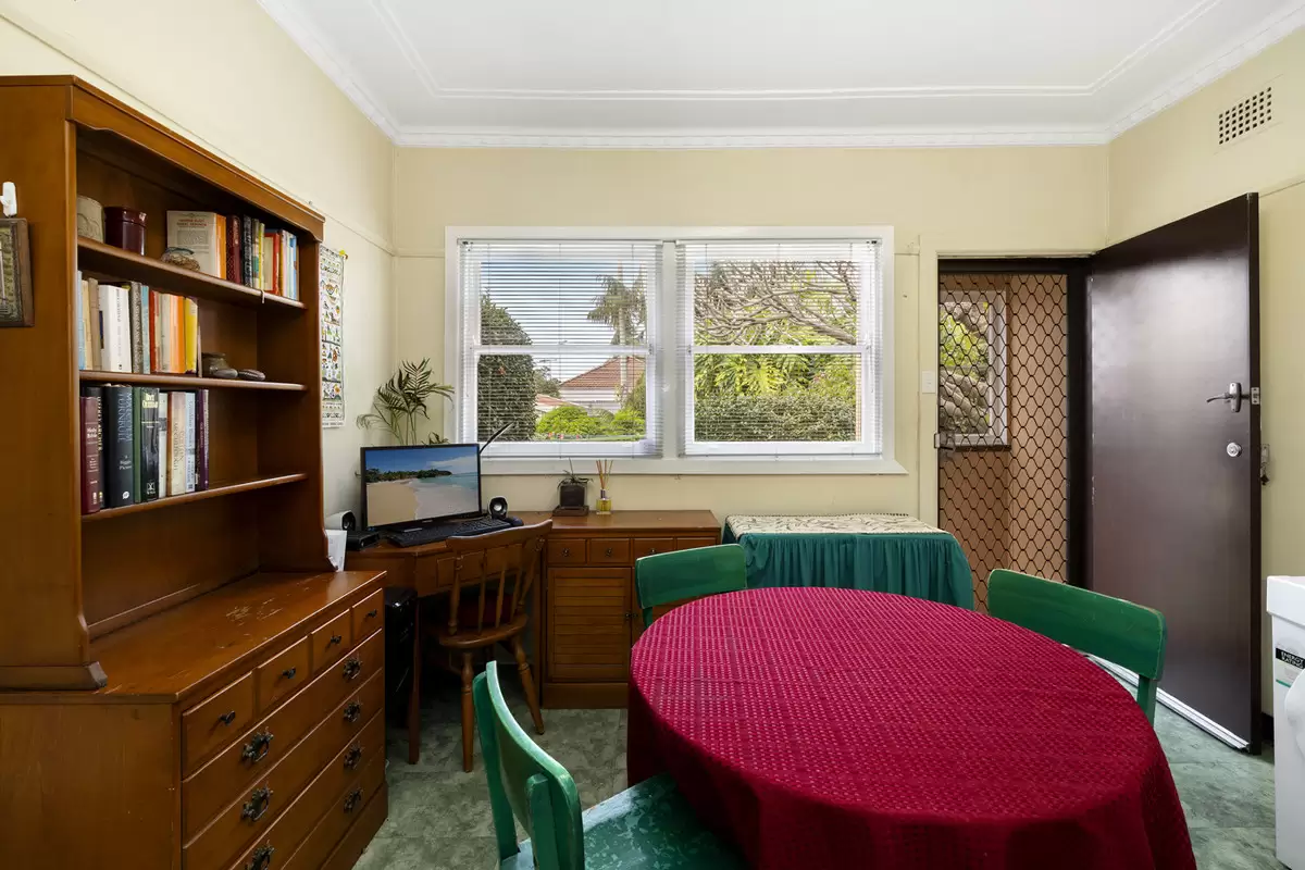 12 Tahlee Street, Burwood Sold by Rich & Oliva - image 13
