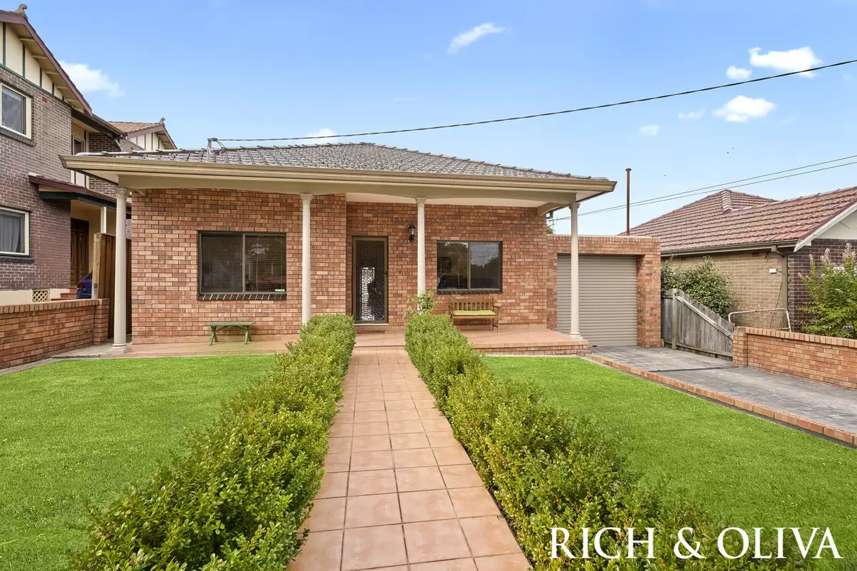 10 Ettrick Street, Ashbury Leased by Rich & Oliva - image 1