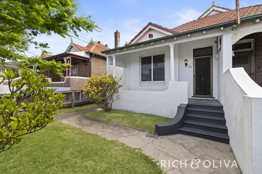 31 Lucas Road, Burwood Leased by Rich & Oliva