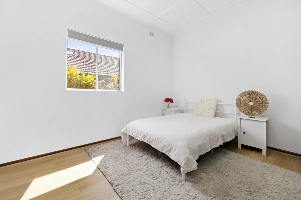 9 Allibone Street, Ashbury Sold by Rich & Oliva - image 4