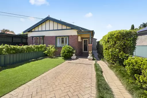 126 Lucas Road, Burwood Sold by Rich & Oliva