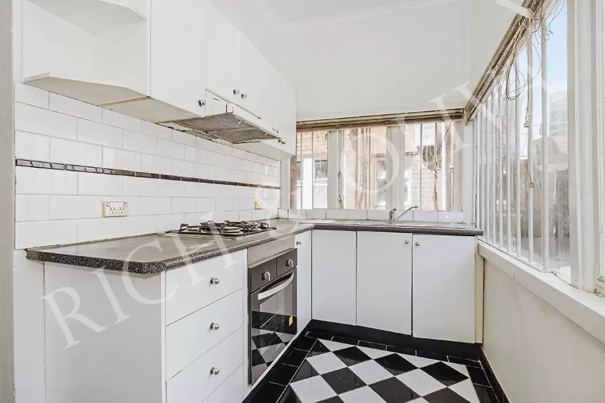 3/18a Railway Parade, Burwood Leased by Rich & Oliva - image 2
