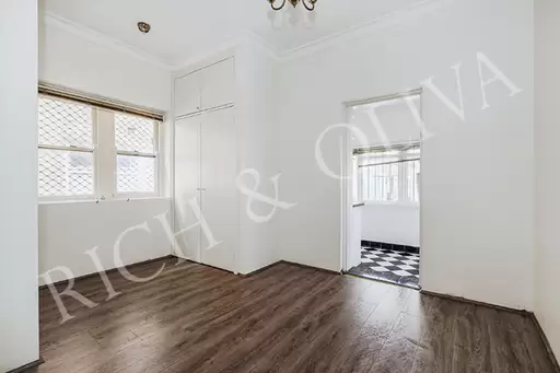 3/18a Railway Parade, Burwood Leased by Rich & Oliva