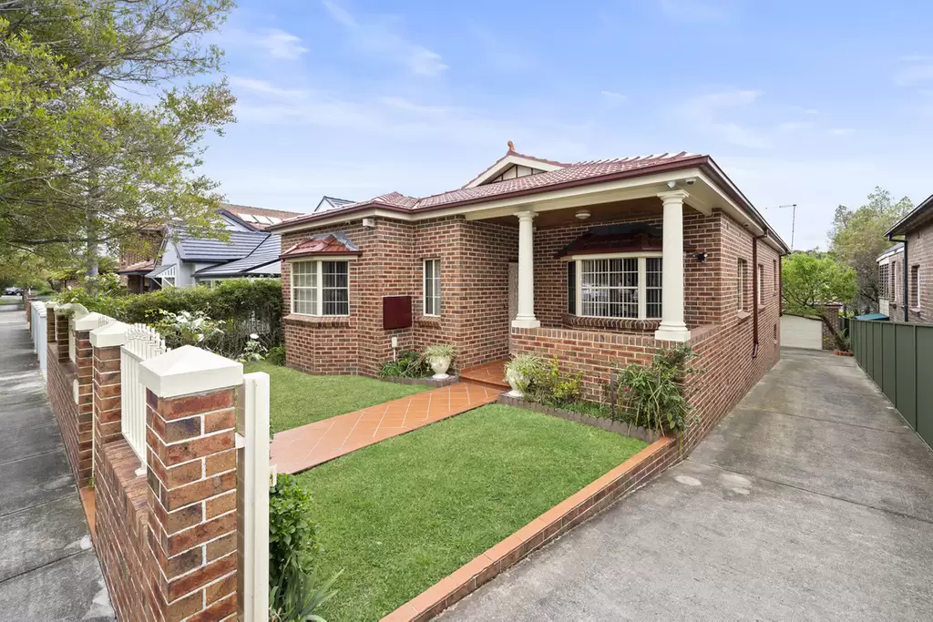 7 Burns Street, Croydon Sold by Rich & Oliva