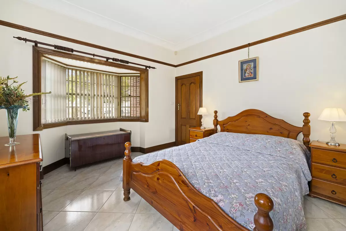 7 Burns Street, Croydon Sold by Rich & Oliva - image 3