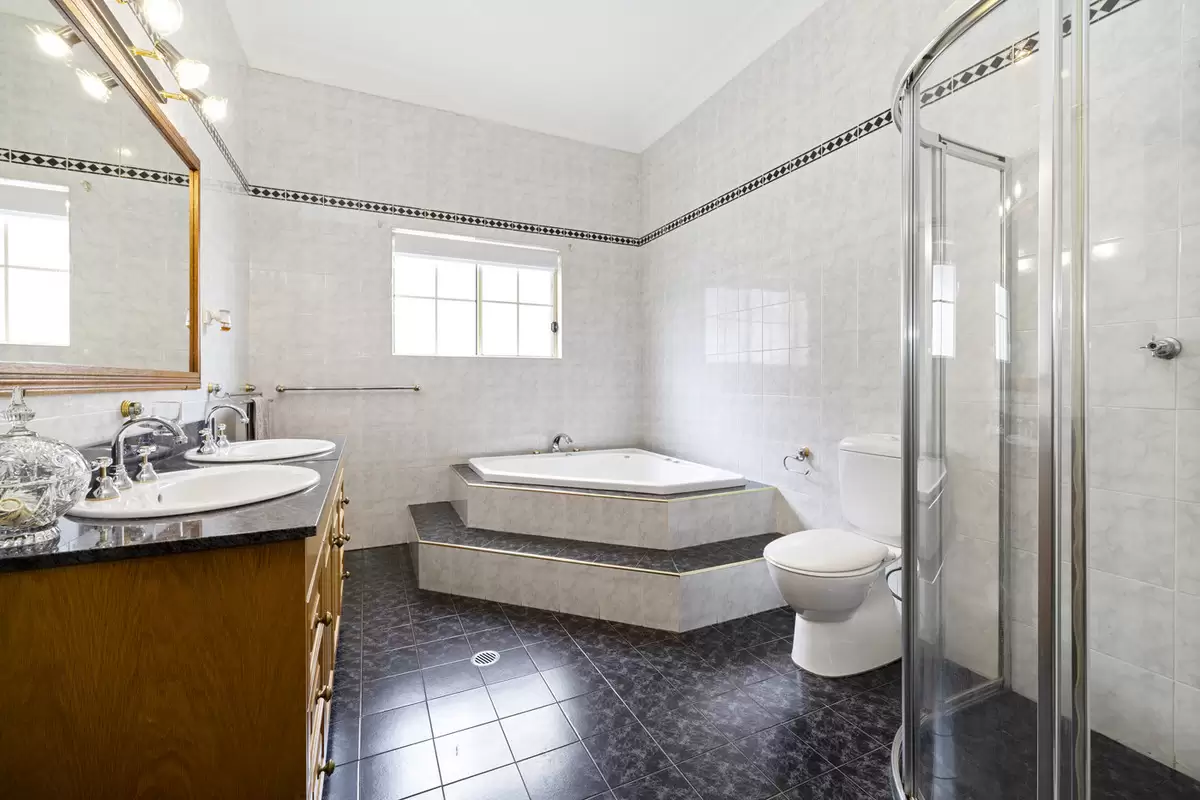 7 Burns Street, Croydon Sold by Rich & Oliva - image 5