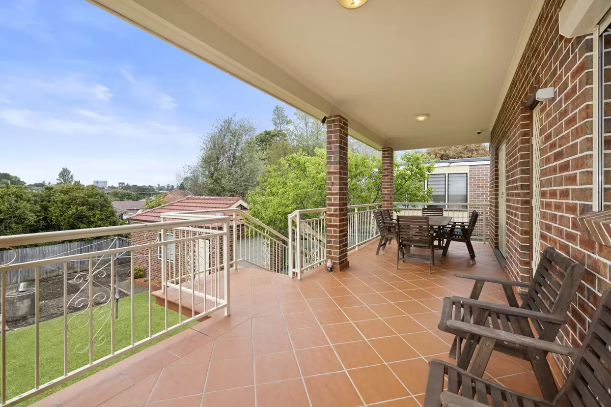 7 Burns Street, Croydon Sold by Rich & Oliva - image 9