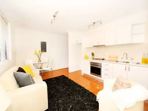 10/33 Livingstone Road, Petersham Leased by Rich & Oliva