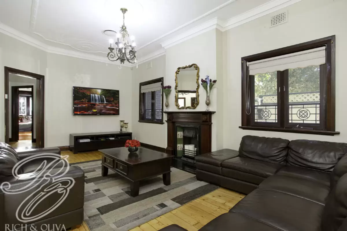 14 Wychbury Avenue, Croydon Sold by Rich & Oliva - image 9