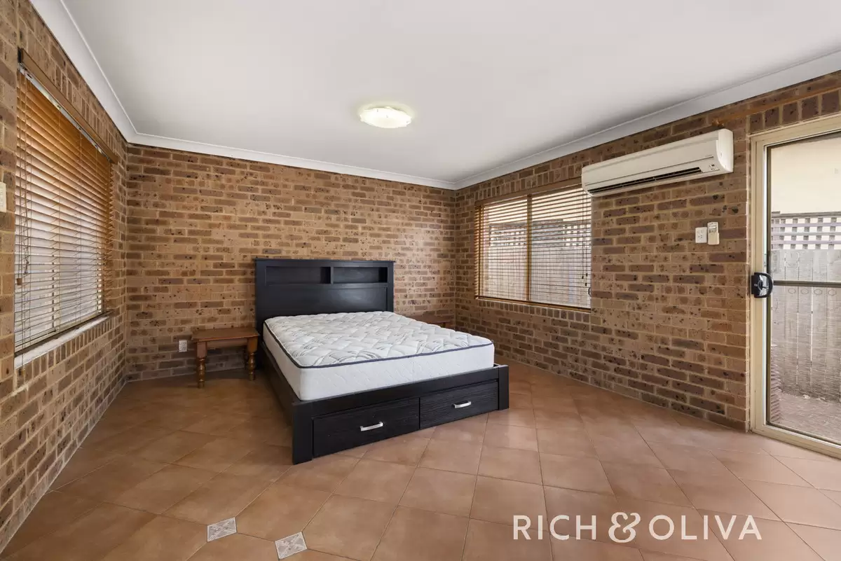 16A Lily Street, Burwood Heights Leased by Rich & Oliva - image 3