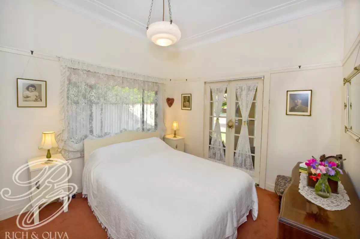 15 Bazentin Street, Belfield Sold by Rich & Oliva - image 5