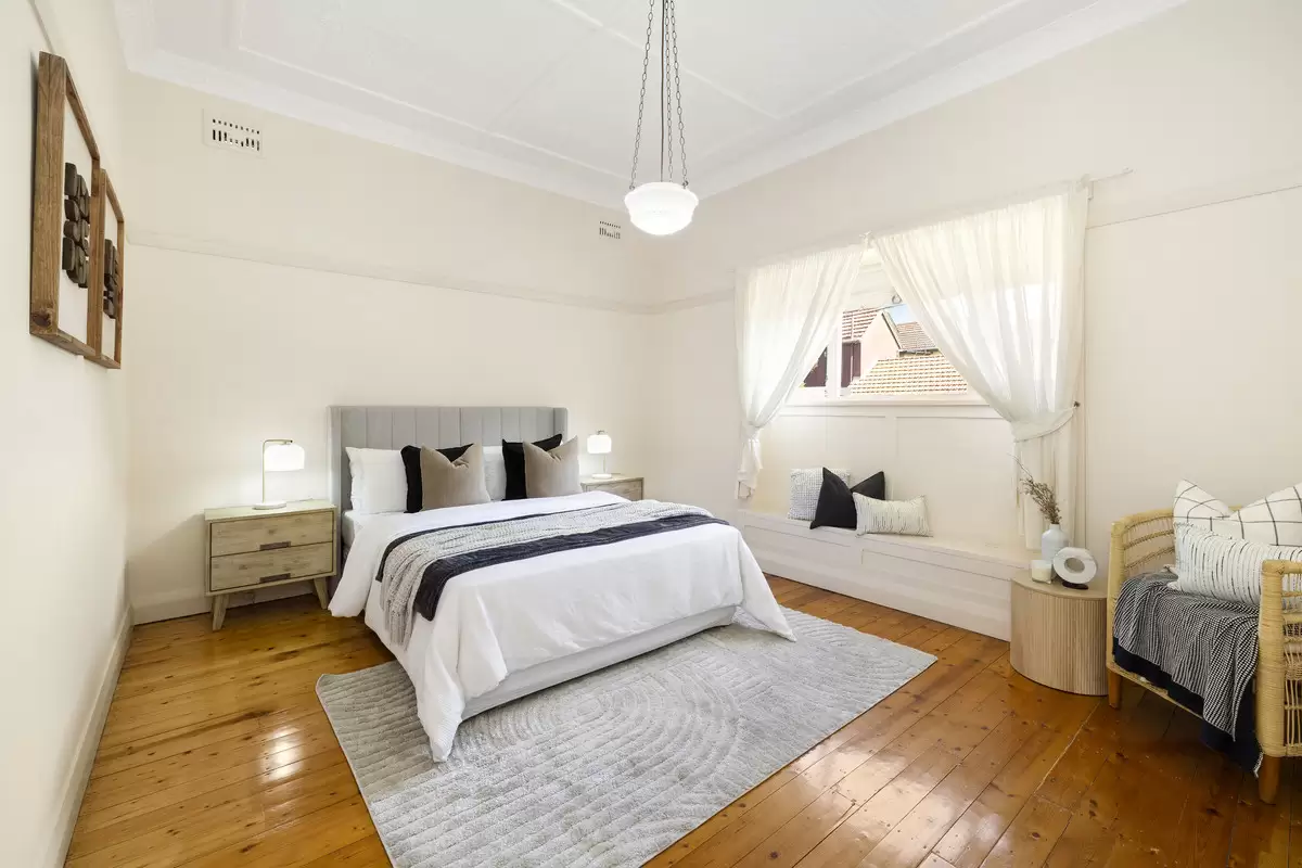 15 Anthony Street, Croydon Sold by Rich & Oliva - image 3