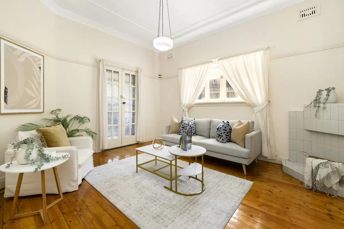15 Anthony Street, Croydon Sold by Rich & Oliva - image 6