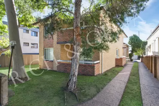 2/7 Brunswick Parade, Ashfield Leased by Rich & Oliva
