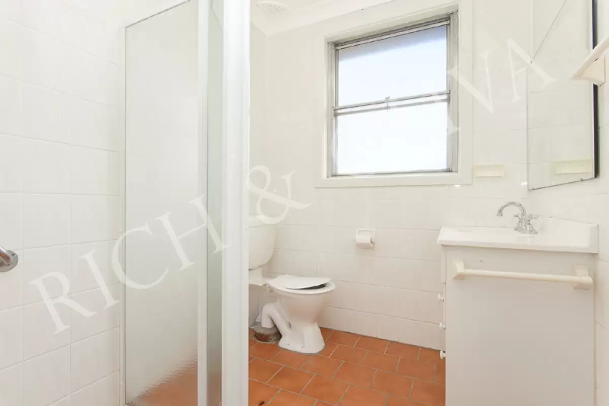 9B/25 Etonville Parade, Ashfield Leased by Rich & Oliva - image 5