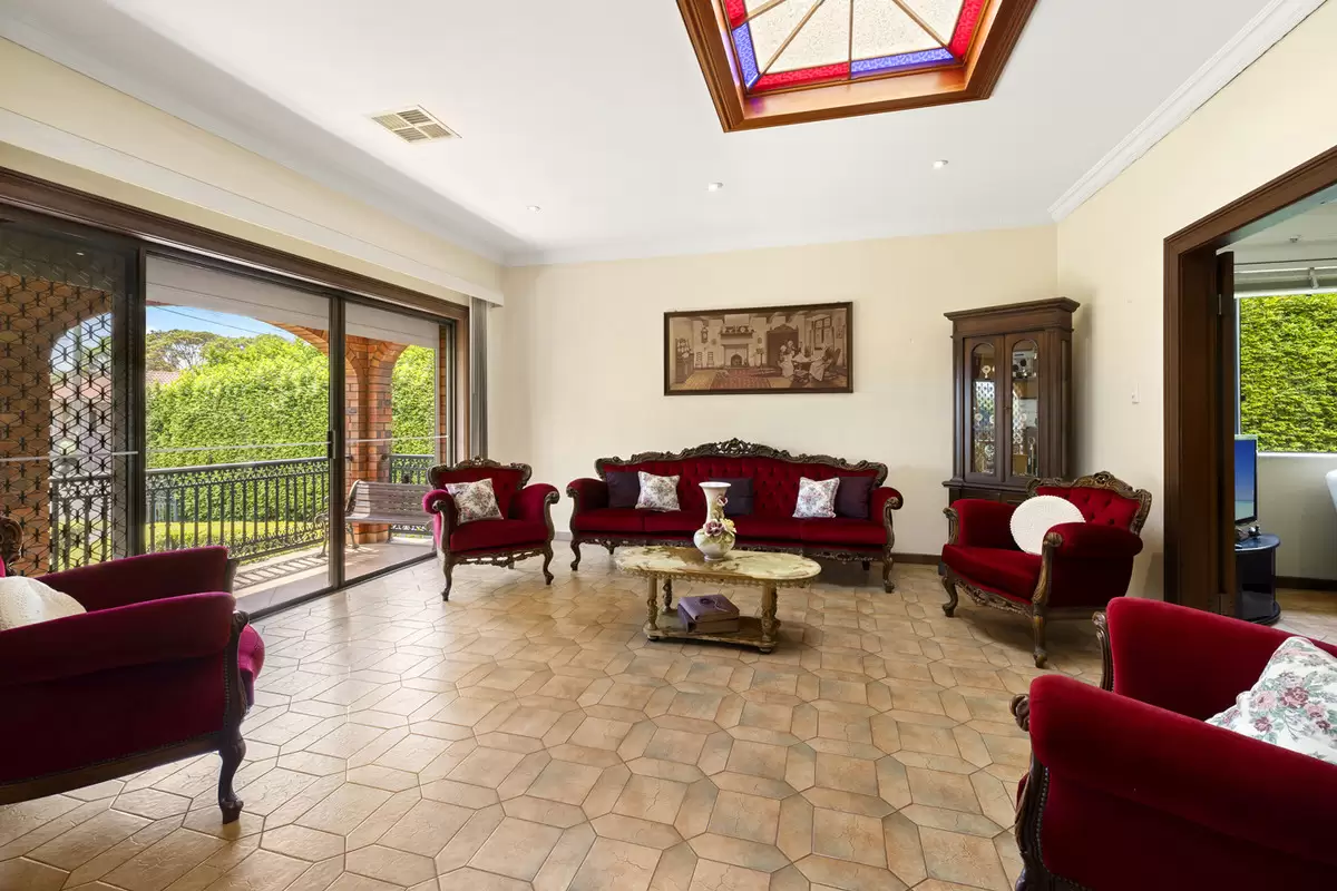 2 Lea Street, Croydon Sold by Rich & Oliva - image 4