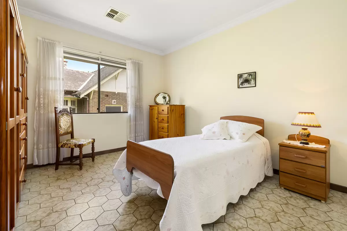 2 Lea Street, Croydon Sold by Rich & Oliva - image 9