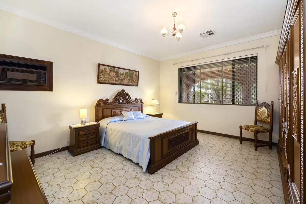 2 Lea Street, Croydon Sold by Rich & Oliva - image 7