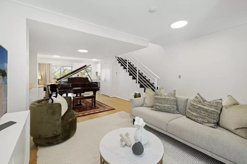 6/20 Close Street, Canterbury Sold by Rich & Oliva