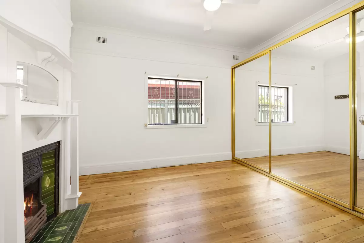1 Crimson Street, Ashbury Sold by Rich & Oliva - image 7