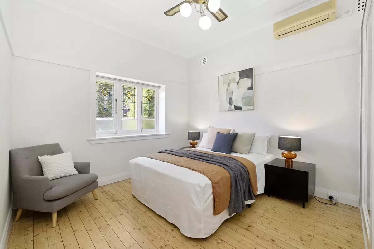 8 Rostherne Avenue, Croydon Sold by Rich & Oliva - image 4