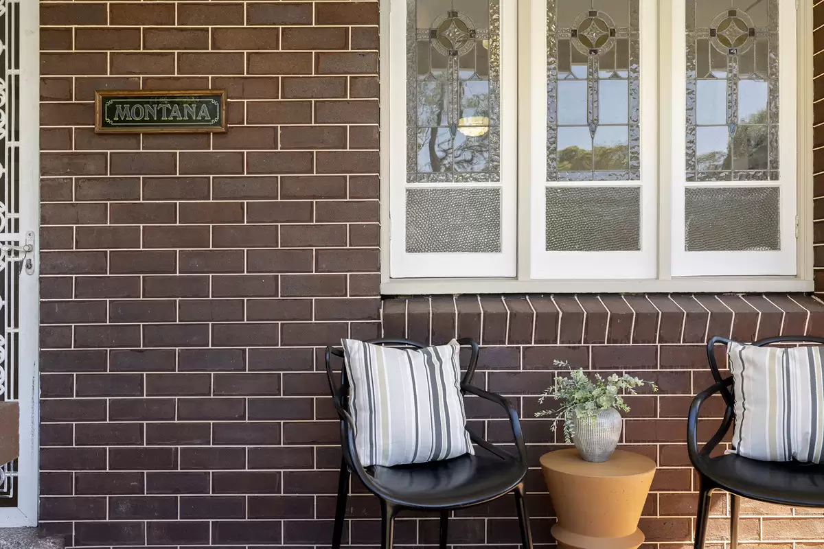 8 Rostherne Avenue, Croydon Sold by Rich & Oliva - image 2