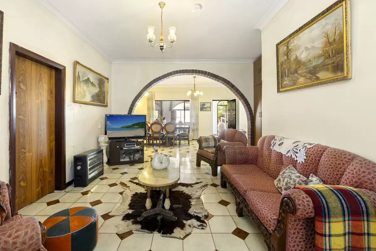 129 Coronation Parade, Strathfield South Sold by Rich & Oliva - image 6