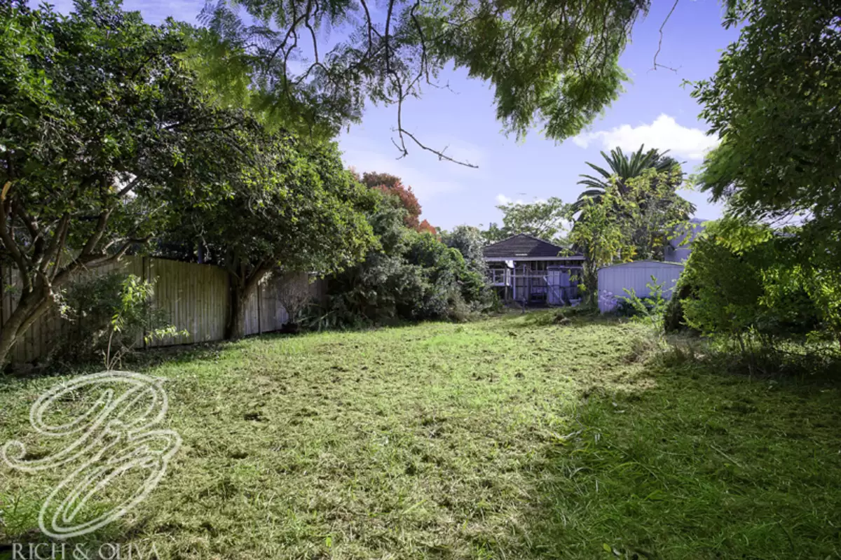 10 Renn Street, Kogarah Bay Sold by Rich & Oliva - image 3