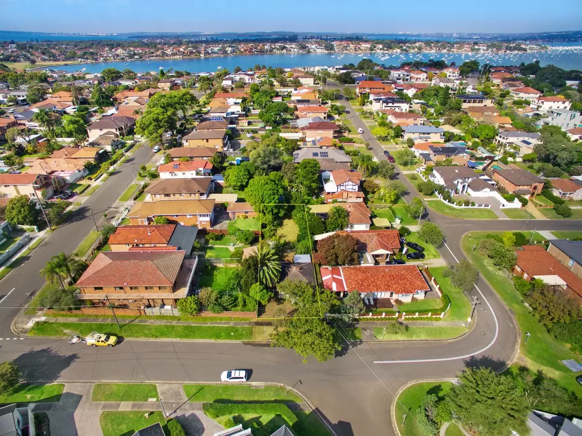 10 Renn Street, Kogarah Bay Sold by Rich & Oliva - image 1
