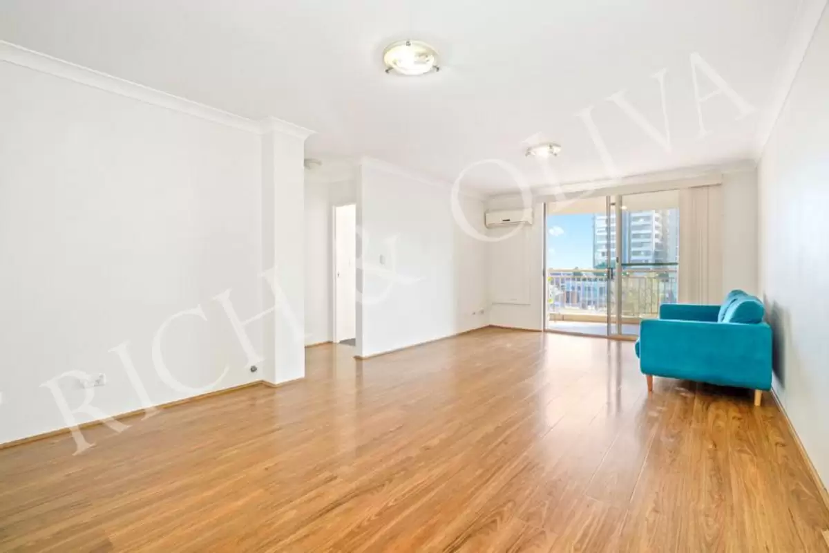 34/11 - 17 Burleigh Street, Burwood Leased by Rich & Oliva - image 2