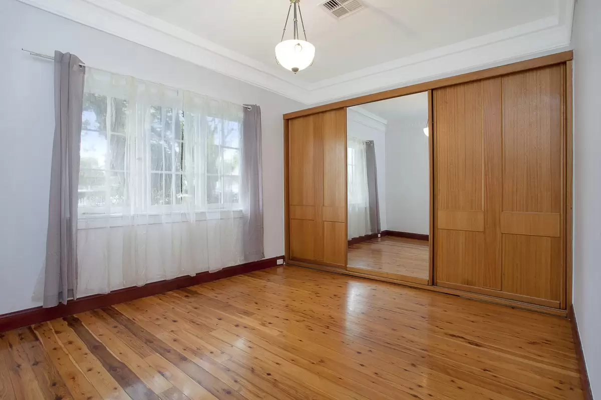 107 Madeline Street, Strathfield South Sold by Rich & Oliva - image 3