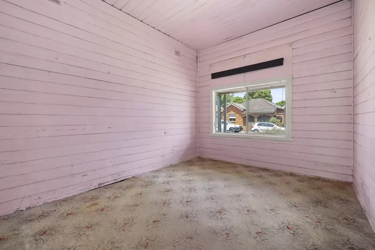57 Thomas Street, Croydon Sold by Rich & Oliva - image 4